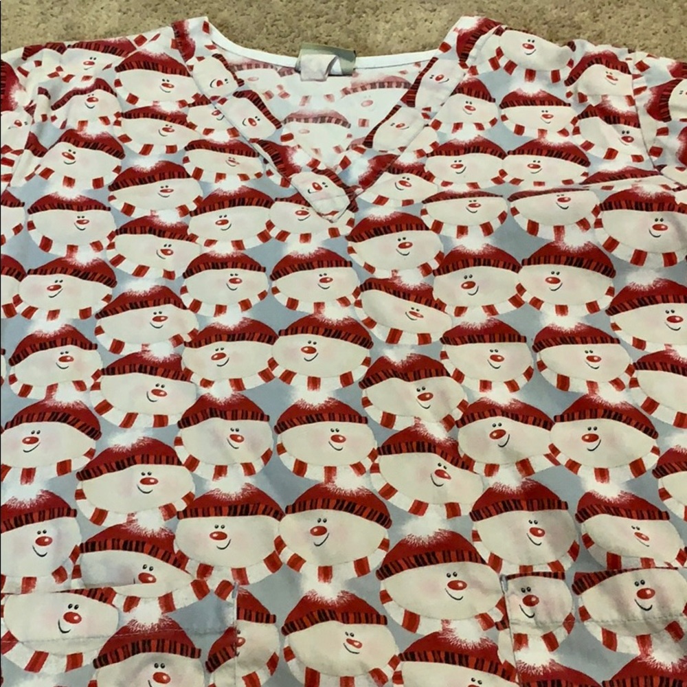 Tafford scrub top